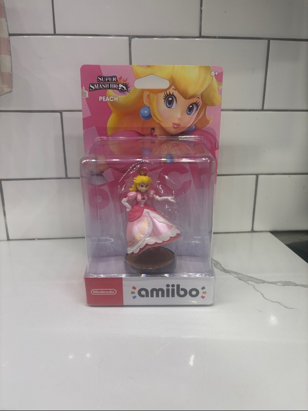 Nintendo Princess Peach Super Smash Bros amiibo Figure